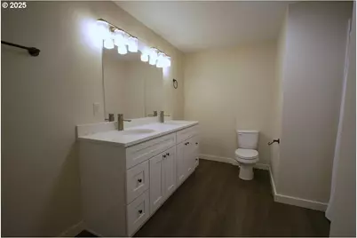 2419 SE Ermine St, Albany, OR 97322 - Photo 22