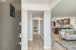 5375 SW Barclay Ct, Beaverton, OR 97005 - Photo 2