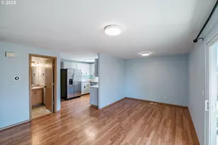 1024 S 10th St, Lebanon, OR 97355 - Photo 12