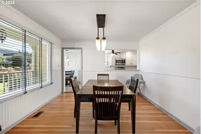 1115 S 6th St, Cottage Grove, OR 97424 - Photo 6