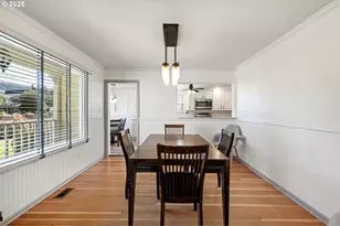 1115 S 6th St, Cottage Grove, OR 97424 - Photo 6