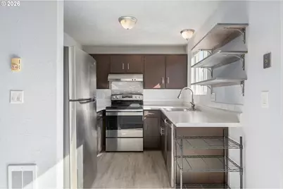 1933 W 17th Ave #B, Eugene, OR 97402 - Photo 6