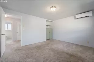 1933 W 17th Ave, Eugene, OR 97402 - Photo 16