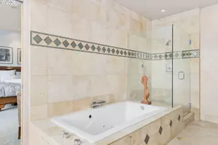 333 NW 9th Ave, Portland, OR 97209 - Photo 30