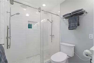 401 E Donald Ln, Newberg, OR 97132 - Photo 24
