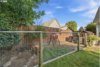 401 E Donald Ln, Newberg, OR 97132 - Photo 38