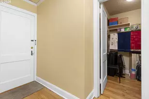 709 SW 16th Ave, Portland, OR 97205 - Photo 10