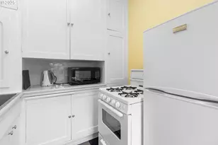 709 SW 16th Ave, Portland, OR 97205 - Photo 26