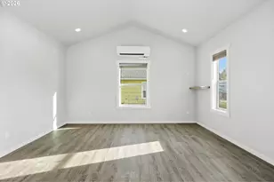 1211 E 10th St, The Dalles, OR 97058 - Photo 14