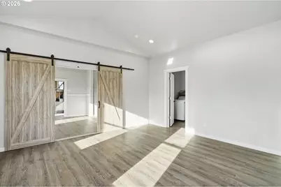 1211 E 10th St, The Dalles, OR 97058 - Photo 16