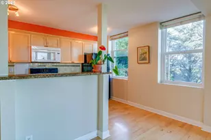 1205 SW Cardinell Dr, Portland, OR 97201 - Photo 10