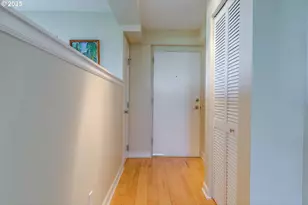 1205 SW Cardinell Dr, Portland, OR 97201 - Photo 20