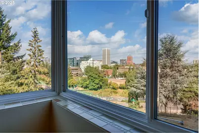 1205 SW Cardinell Dr #302, Portland, OR 97201 - Photo 6