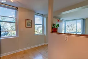 1205 SW Cardinell Dr, Portland, OR 97201 - Photo 14
