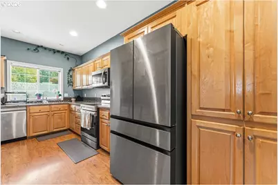 355 NE Saint Jean Pl, Hillsboro, OR 97124 - Photo 16