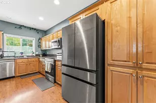355 NE St Jean Pl, Hillsboro, OR 97124 - Photo 16