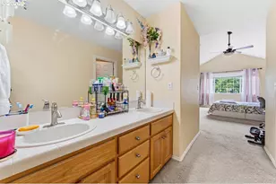 355 NE St Jean Pl, Hillsboro, OR 97124 - Photo 24