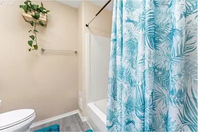 355 NE Saint Jean Pl, Hillsboro, OR 97124 - Photo 28