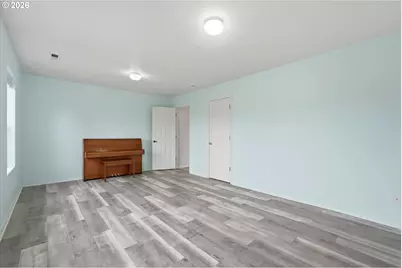 2536 Edgewater Dr, Woodburn, OR 97071 - Photo 46