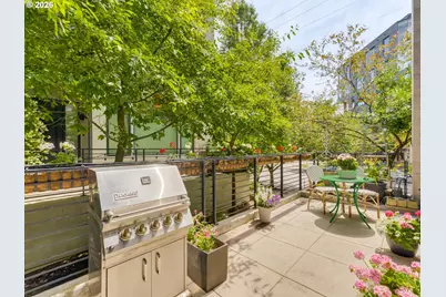 2018 NW 16th Ave, Portland, OR 97209 - Photo 2