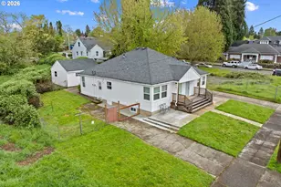 510 E 16th St, Vancouver, WA 98663 - Photo 2