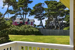 1337 Beach Loop Dr, Bandon, OR 97411 - Photo 16