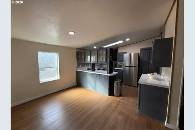 23200 NE Sandy Blvd #52, Wood Village, OR 97060 - Photo 12