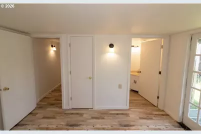 239 Maple St, Florence, OR 97439 - Photo 14