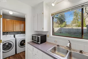 4933 SW Chestnut Pl, Beaverton, OR 97005 - Photo 14