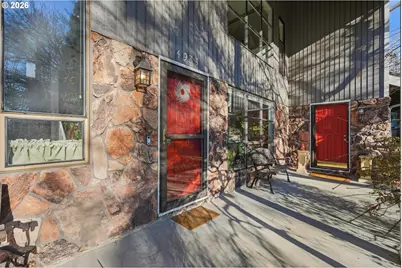 4933 SW Chestnut Pl, Beaverton, OR 97005 - Photo 2