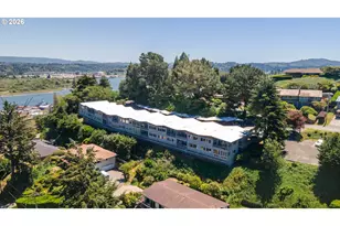 290 N 3rd Ct, Coos Bay, OR 97420 - Photo 32