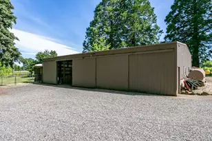 30125 NW Scotch Church Rd, Hillsboro, OR 97124 - Photo 32