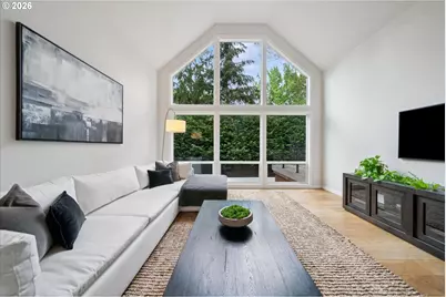 4684 SW Flower Pl, Portland, OR 97221 - Photo 6