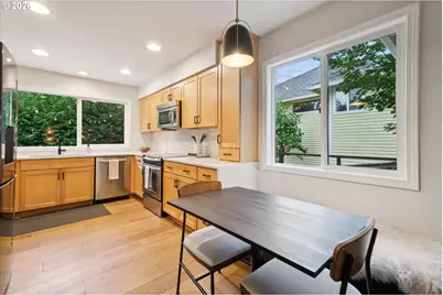 4684 SW Flower Pl, Portland, OR 97221 - Photo 14