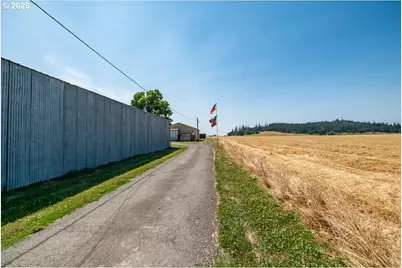 34976 Kamph Dr, Albany, OR 97322 - Photo 32