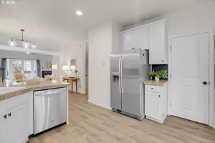 435 NE Cook St, Portland, OR 97212 - Photo 8