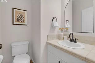 435 NE Cook St, Portland, OR 97212 - Photo 4