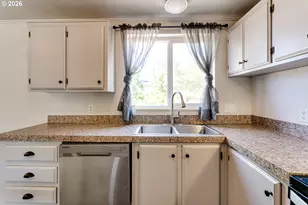 34191 El Roble Ave, Eugene, OR 97405 - Photo 12