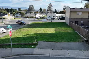 531 Hemlock St, Brookings, OR 97415 - Photo 1