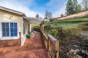 490 Knoll Terrace Dr, Canyonville, OR 97417 - Photo 32