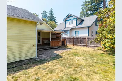 728 N 9th St, Cottage Grove, OR 97424 - Photo 26