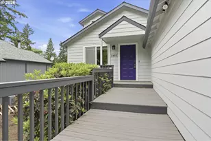 5403 SW Vacuna St, Portland, OR 97219 - Photo 2