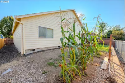 2514 Baines Blvd, Hubbard, OR 97032 - Photo 32