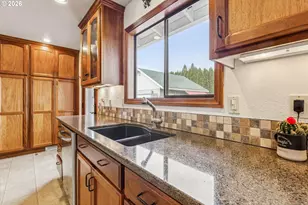 2931 SE Cornutt St, Hillsboro, OR 97123 - Photo 10
