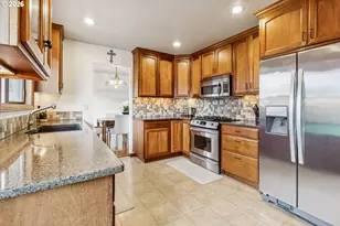 2931 SE Cornutt St, Hillsboro, OR 97123 - Photo 8