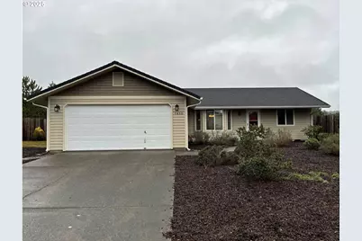 1410 Yew St, Florence, OR 97439 - Photo 1