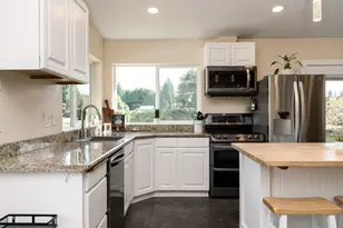 14300 NE 172nd Cir, Brush Prairie, WA 98606 - Photo 10