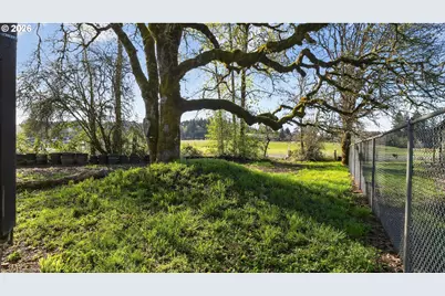 1901 Kalmia St, Sweet Home, OR 97386 - Photo 4