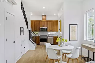 6875 N Salem Ave, Portland, OR 97203 - Photo 10
