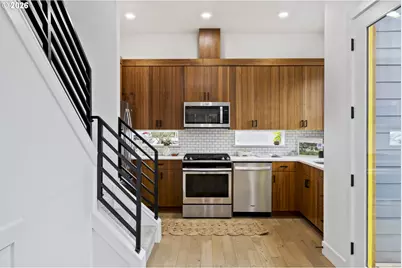 6875 N Salem Ave, Portland, OR 97203 - Photo 14
